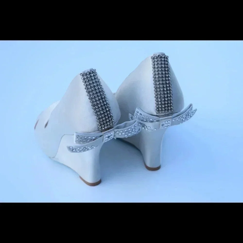 Pour La Victoire Cordelia wedges
